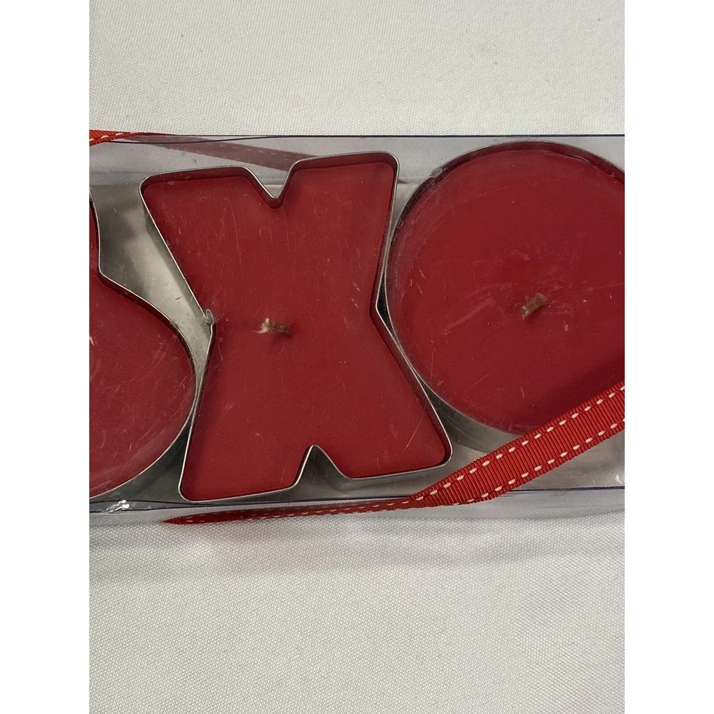 hallmark hugs & kisses candle set of 3 X O heart‎ CINNAMON SCENTED